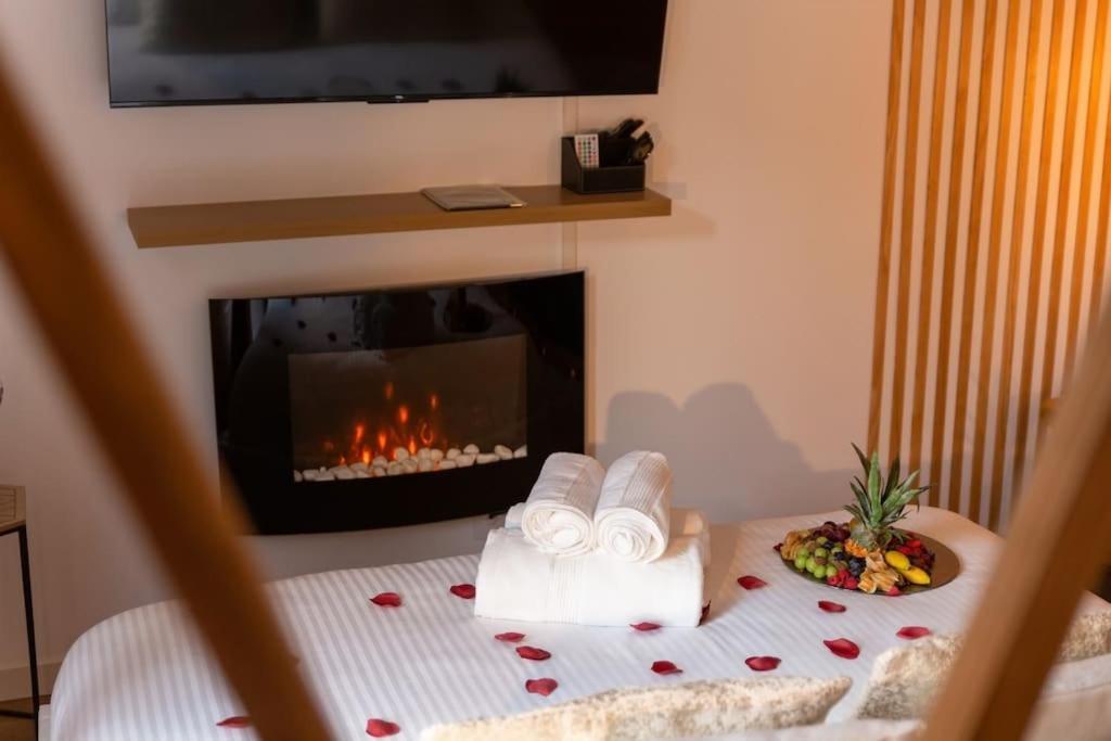 Suite Love Jacuzzi Montévrain Eksteriør bilde