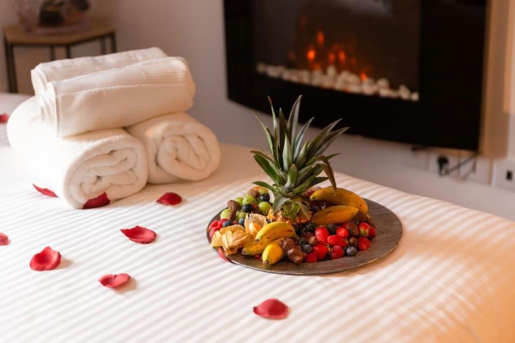 Suite Love Jacuzzi Montévrain Eksteriør bilde