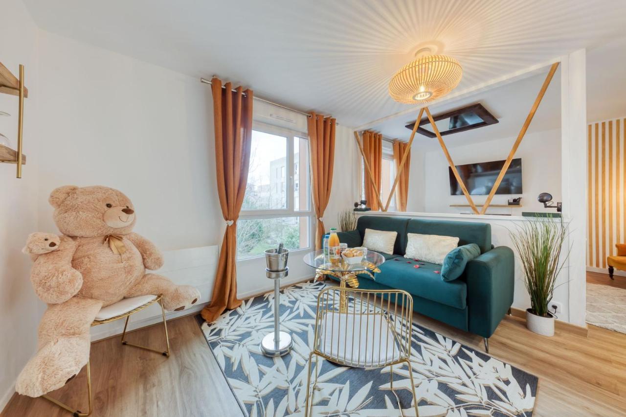 Suite Love Jacuzzi Montévrain Eksteriør bilde